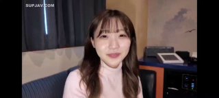 一转身发现有巨砲！马尾妹超强巨乳逆袭「裸照流出」那裏还无毛... (1)
